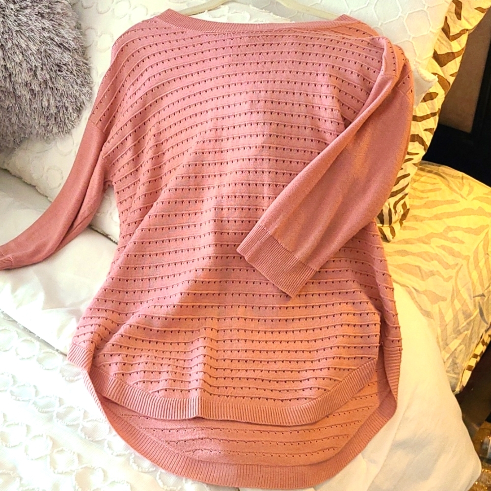 New York and Company dusty pink light crochet sweater